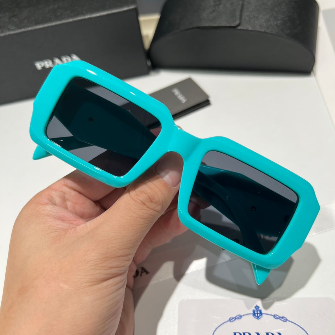 4 Colors Fashion Sunglassesâ8899