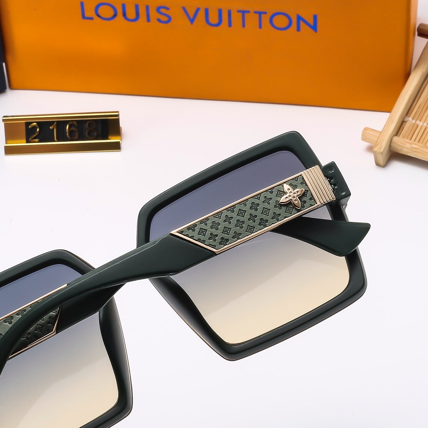 4 Colors Fashion Sunglassesâ2168