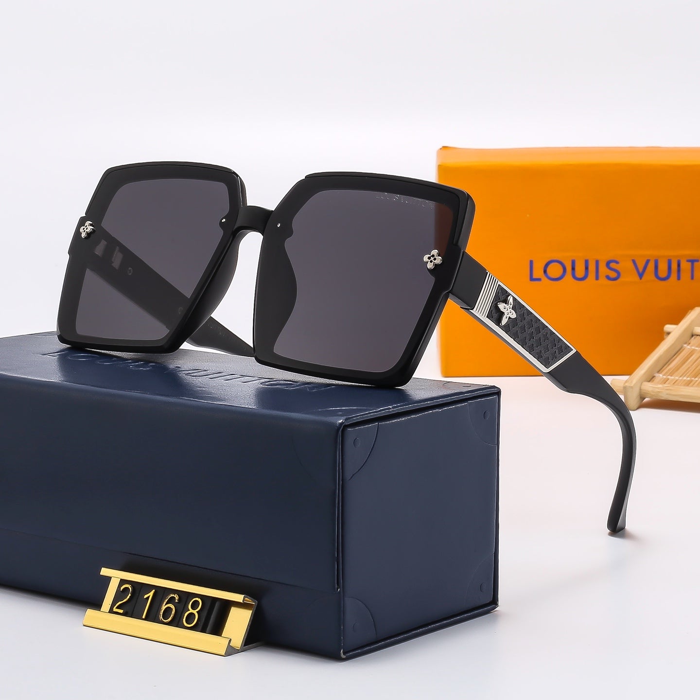 4 Colors Fashion Sunglasses—2168