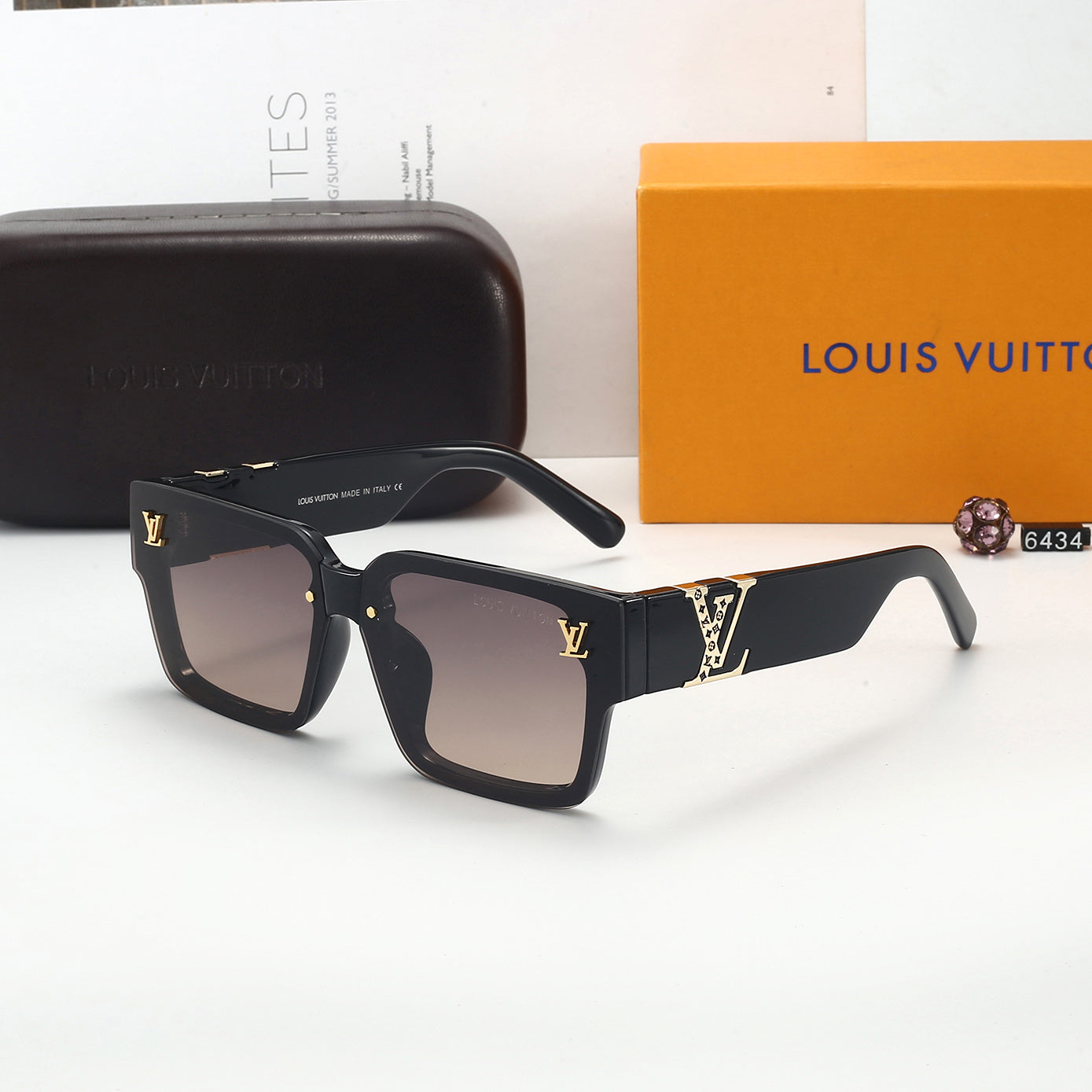 5 Colors Fashion Sunglasses—6444